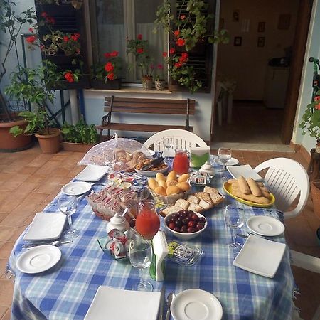 Bed and Breakfast I Tre Scalini Стінтіно Екстер'єр фото