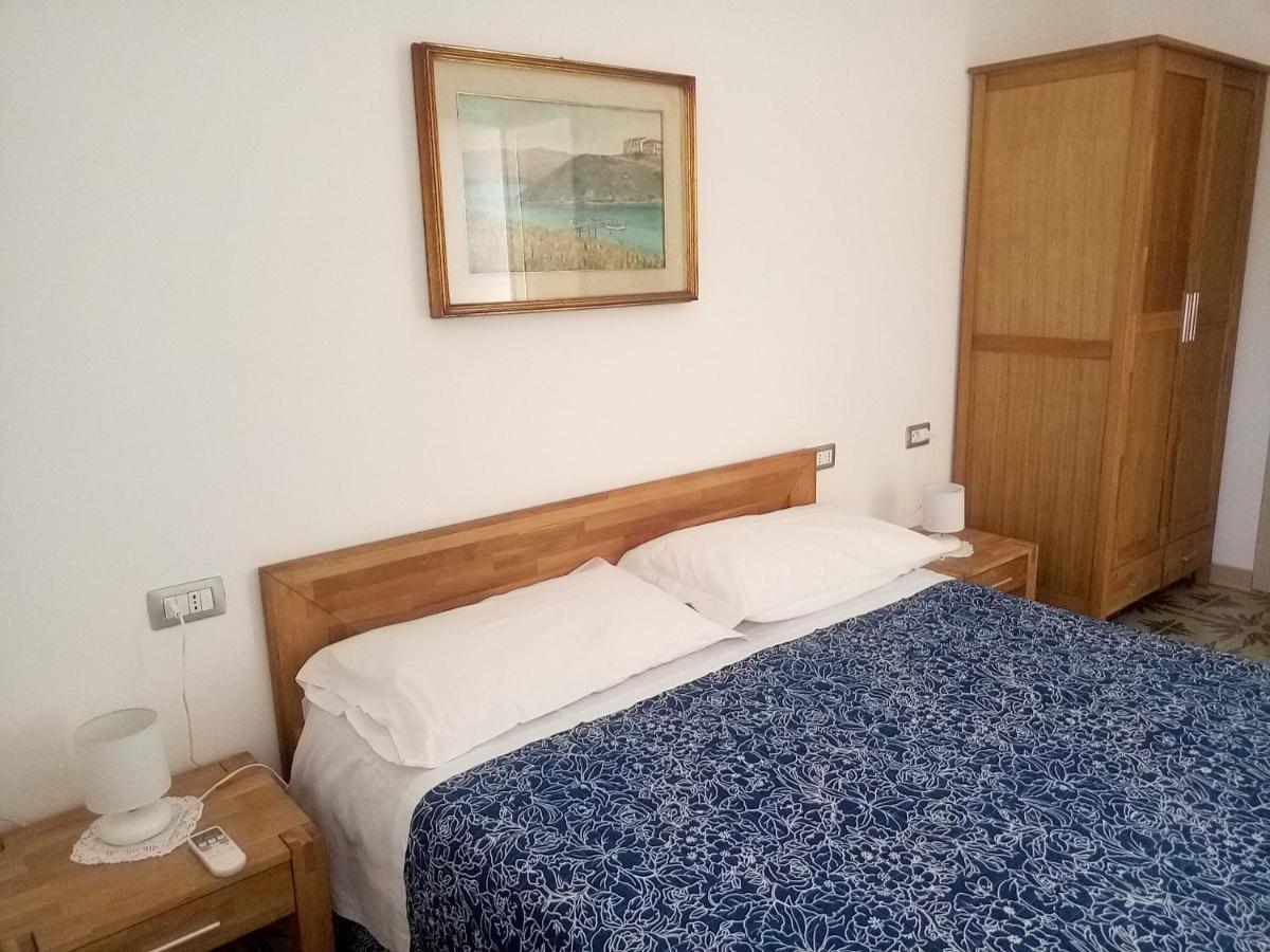 Bed and Breakfast I Tre Scalini Стінтіно Екстер'єр фото
